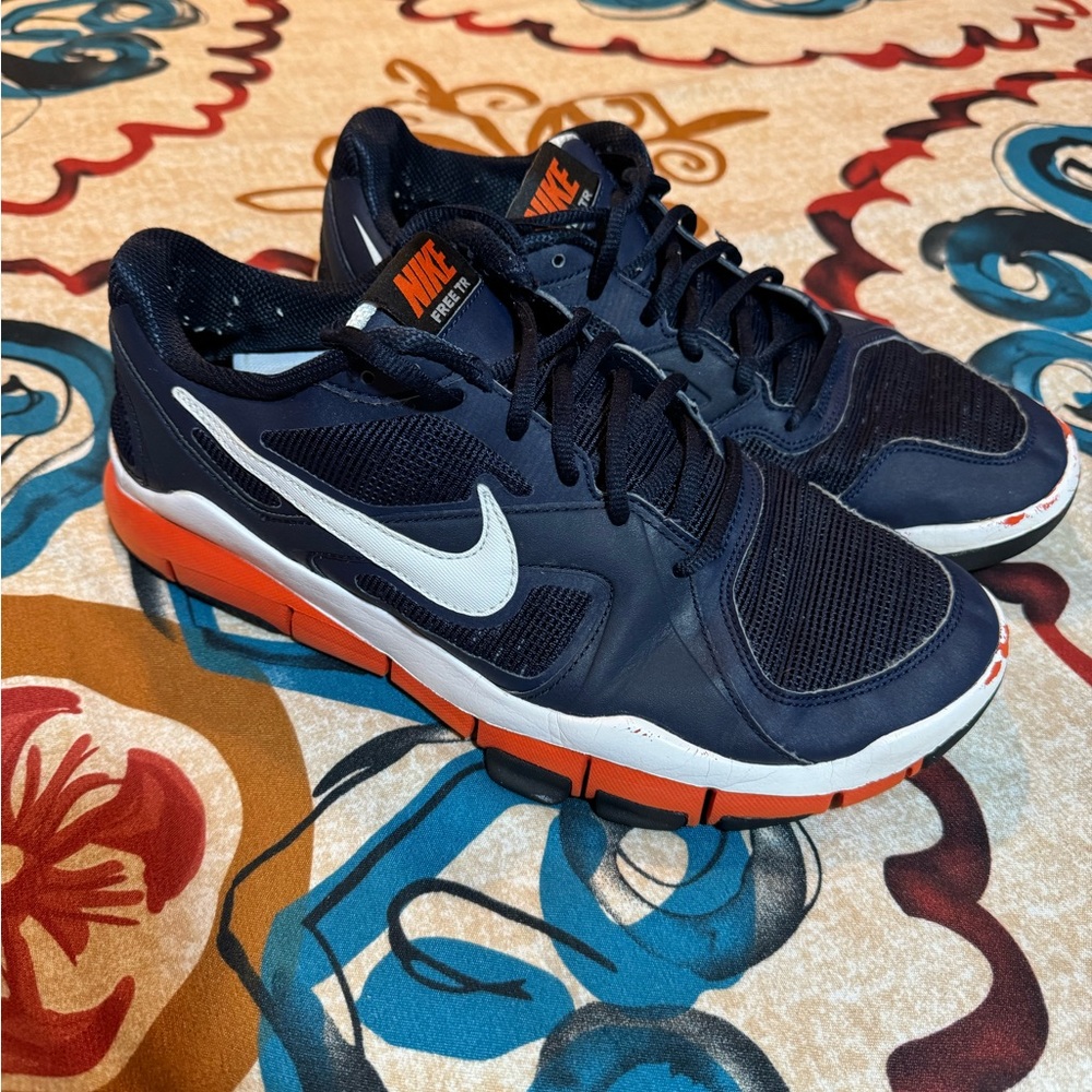 NIKE SNEAKERS